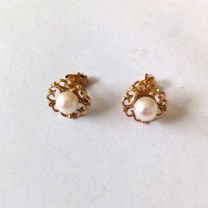 Vintage filigree earrings with natural white pearls 10K backs